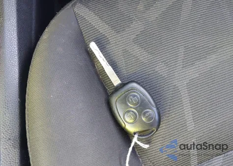 2013 Ford Fiesta Se z USA, uszkodzony, nr VIN 3FADP4BJ7DM218729